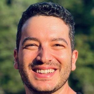 Meet your Posher, Elie